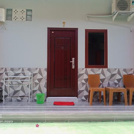 Homestay Premium 45 Jepara Buitenkant foto