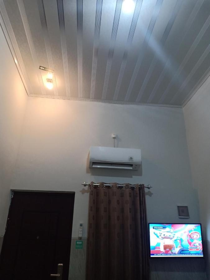 Homestay Premium 45 Jepara Buitenkant foto