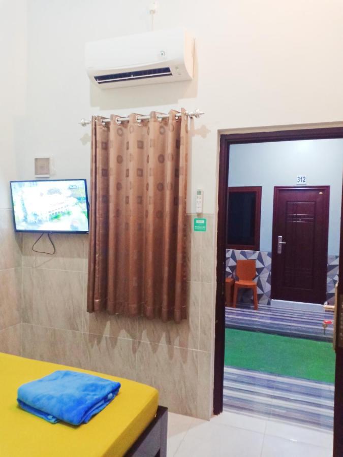 Homestay Premium 45 Jepara Buitenkant foto