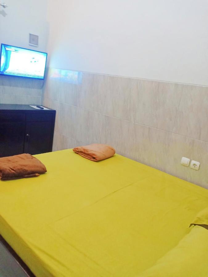 Homestay Premium 45 Jepara Buitenkant foto